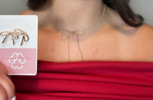 Gold bow chain necklace