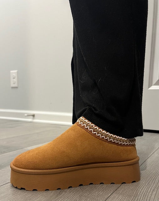 Ugg style platform